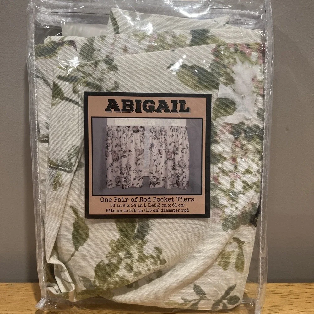 Ellis Curtain Abigail Floral Pink Hydrangeas Window Rod Pocket Pair‎ Tiers